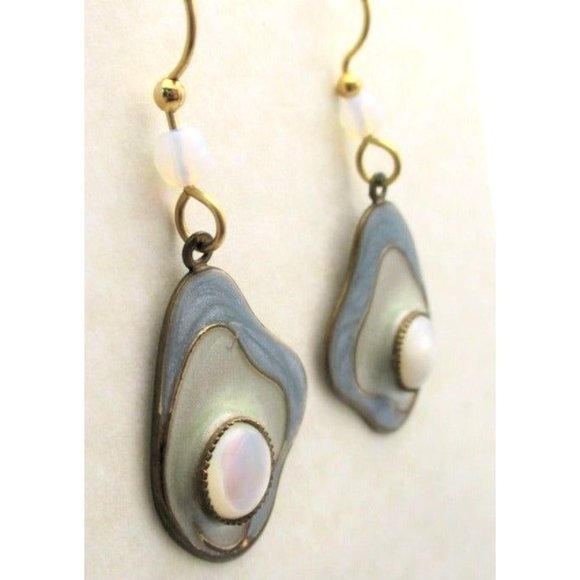 Mother of Pearl Enamel Pierced Earrings Fashion Jewelry - Picture 2 of 5